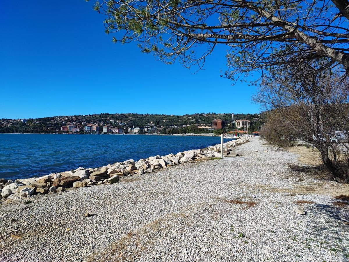 Sea Lux Floating House Ajda Portorose Villa ภายนอก รูปภาพ